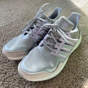 Adidas ultraboosts continental 9.5